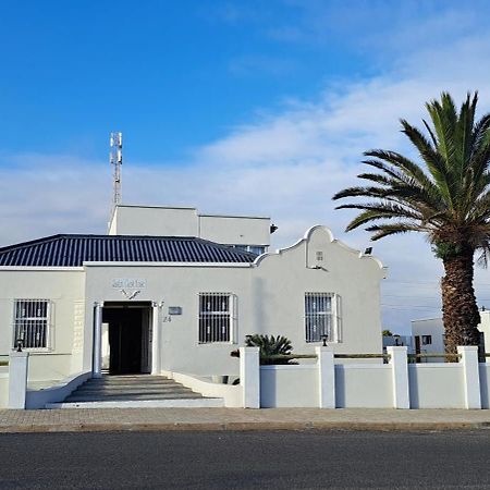 Raston Guest House Lambert's Bay Bagian luar foto