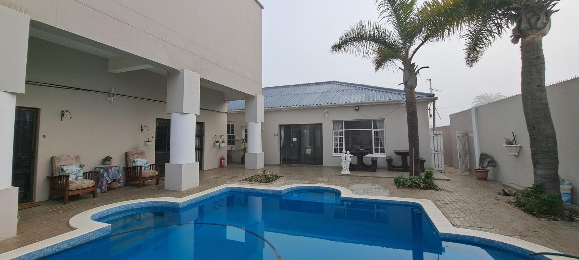 Raston Guest House Lambert's Bay Bagian luar foto