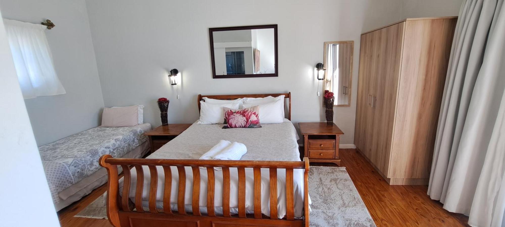 Raston Guest House Lambert's Bay Bagian luar foto